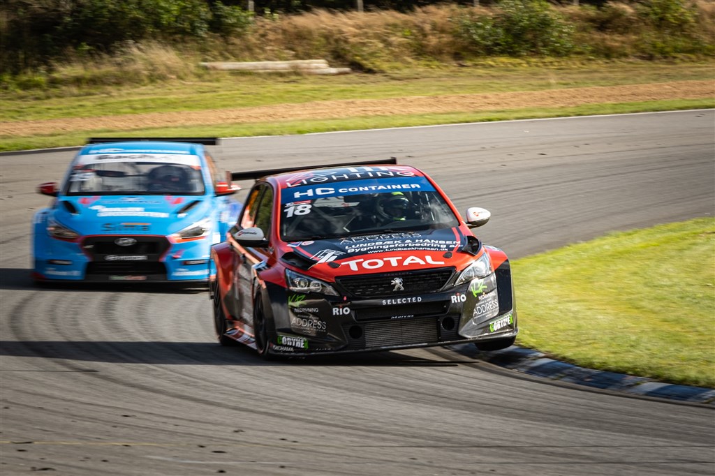 Michael Markussen var længe under pres fra Martin Andersen i dagens finale, og Peugeot-køreren fik også årets første podieplads hjem.